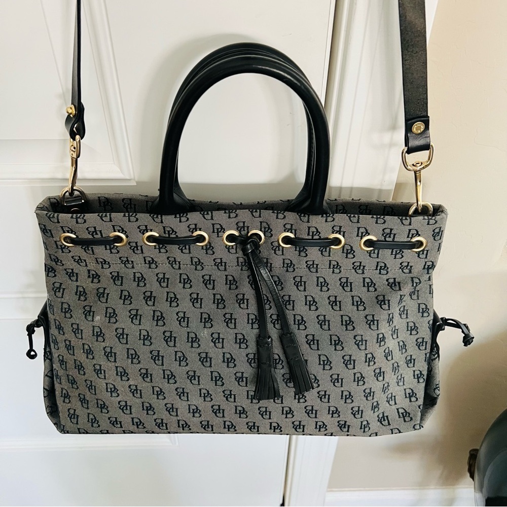Dooney & Bourke Fabric/Leather Satchels/Crossbody Bag